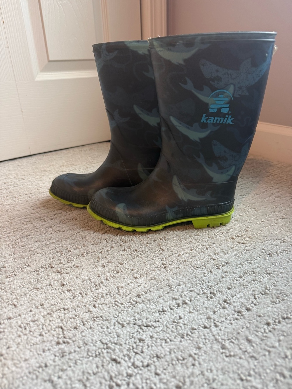 Kamik Kids Shark Print Dark Gray Rain Boots with Lime Soles